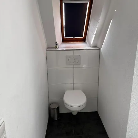 A&V Apartments Gemuetliche Rheinblick Wohnung Apt Daisy Duisburg Exterior foto